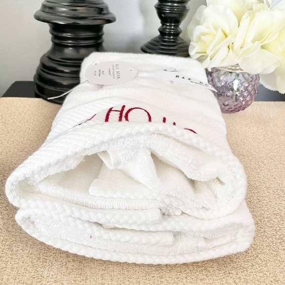 NWT Rae Dunn SET OF 2 HO HO HO Bathroom Hand Towels - Picture 6 of 7